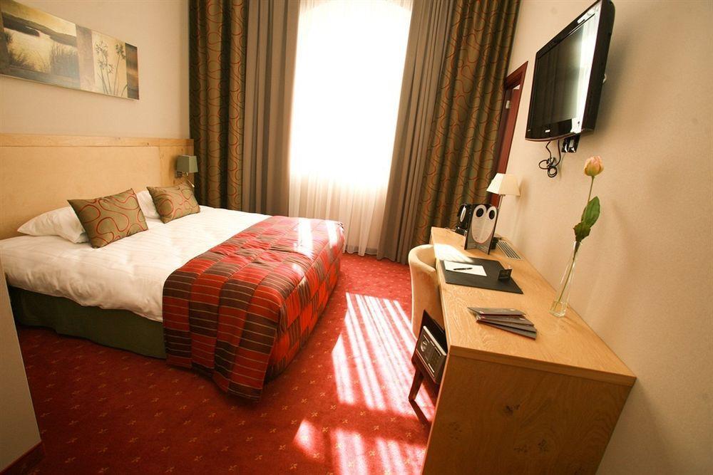 Hotel Verviers Van Der Valk Kültér fotó