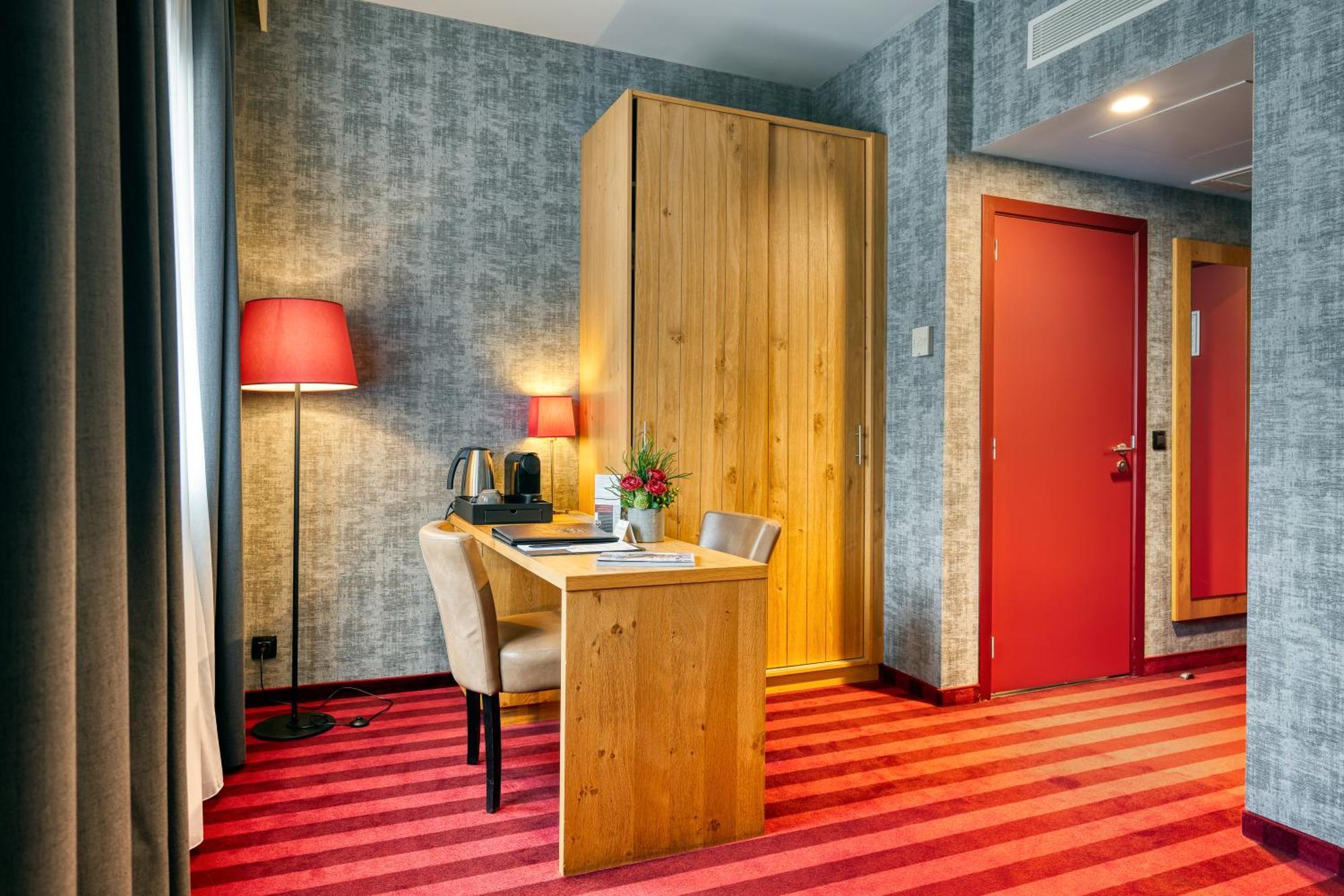 Hotel Verviers Van Der Valk Kültér fotó